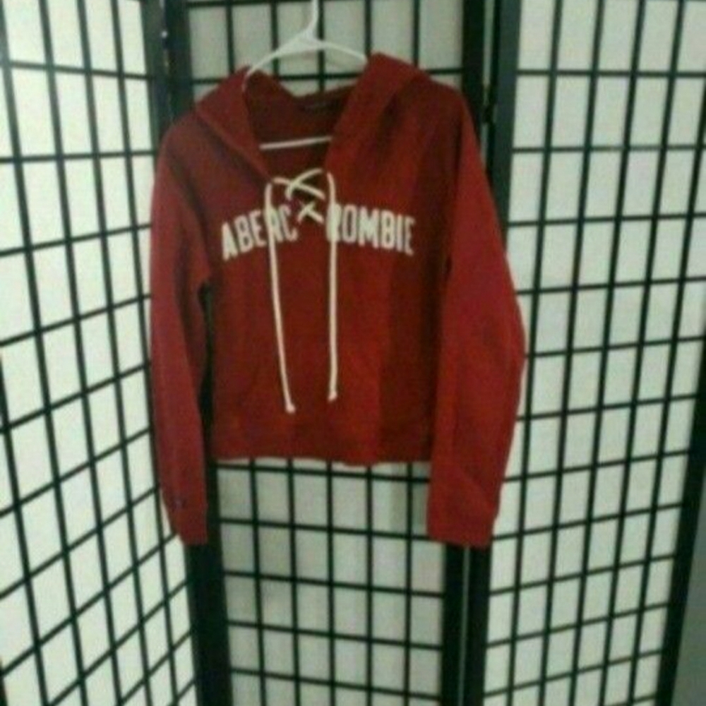 Sweater. - Picture 6 of 6